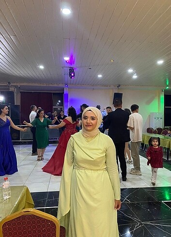 Yeşil elbise 