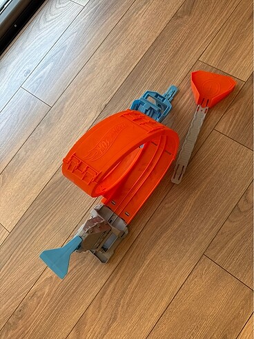 Hotwheels şampiyonluk parkuru yarış seti