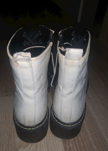 37 Beden Beyaz Bağcıklı Yüksek Topuklu Punk Botlar