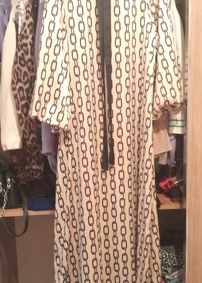 Zincir detayli elbise - Görsel 3