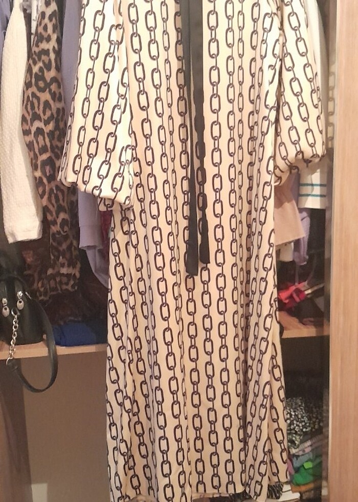 Zincir detayli elbise - Görsel 4