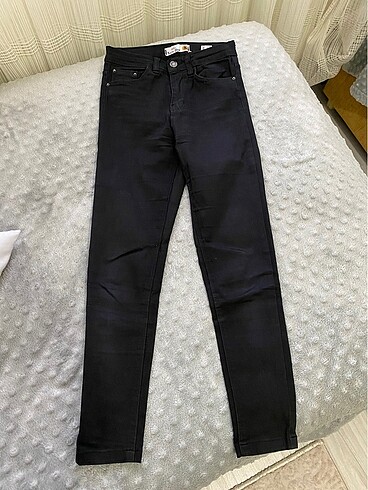 LC Waikiki Siyah pantolon