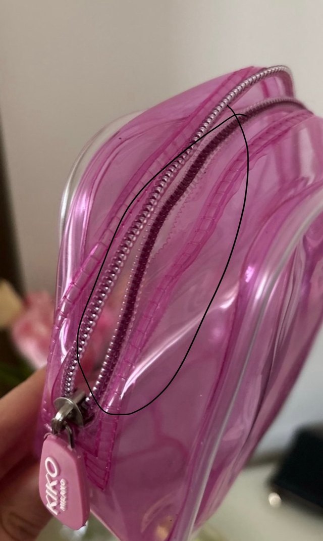 Kiko Milano Pembe Şeffaf Makyaj Çantası - Görsel 2