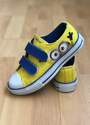 32 Beden 32 numara Minions Zetsu sneaker