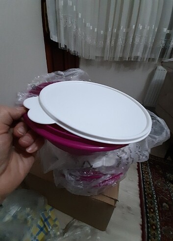  Beden Tupperware sıfır ürün. 2.4 litre.miks