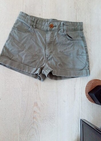 Zara kız çocuk sort 10.11 yaş
