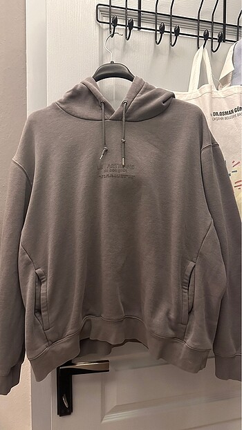 H&M sweatshirt