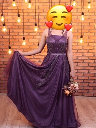 Nişan elbisesi