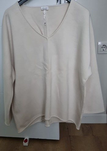 V Yaka Bej Kadın Sweatshirt