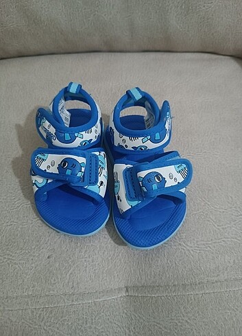 20 Beden Bebek sandalet