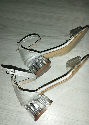 Diğer Tokalı Kadın Topuklu Sandalet