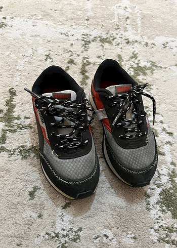 Gri Yılan Desenli Erkek Çocuk Spor Ayakkabı