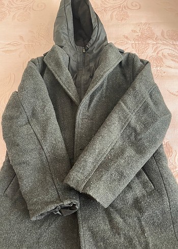 Gri Düğmeli Erkek Kaban Kapüşonlu - Görsel 2