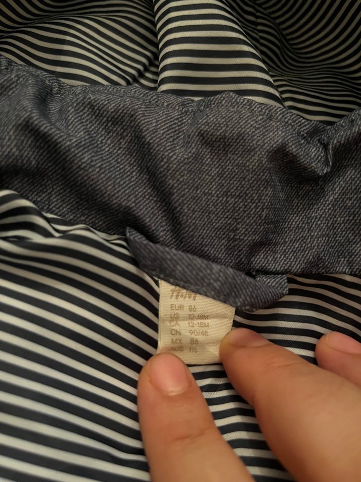 Gri Kapüşonlu Fermuarlı Erkek Çocuk Yeleği - Görsel 2