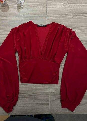 Kırmızı Derin V Yaka Beli Bantlı Crop Bluz