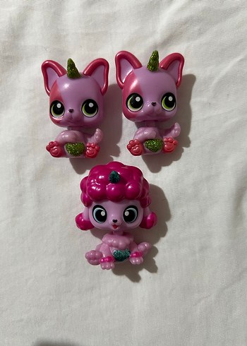 Kafaları Sallanan Renkli Pembe Unicorn ve Koyun Figürleri