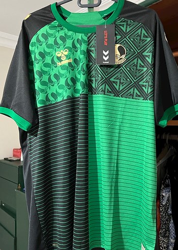 Hummel Yeşil Desenli Erkek Kısa Kollu Tişört