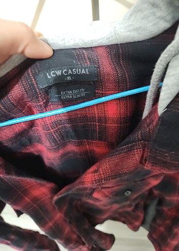 Düğmeli Kırmızı Batik Desenli Erkek Gömlek - Görsel 3