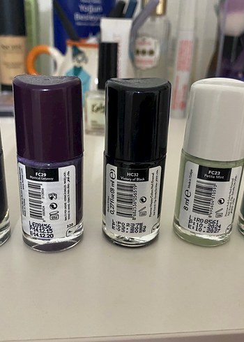 Flormar Çok Renkli Oje - Görsel 2