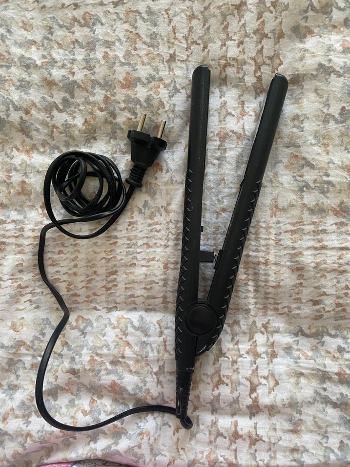 Siyah Sinbo Saç Düzleştirici - Görsel 2