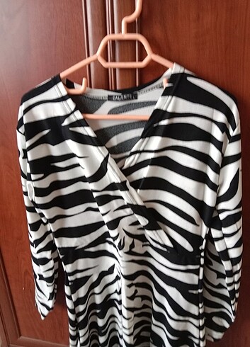 Uzun kollu zebra kloş etekli elbise 