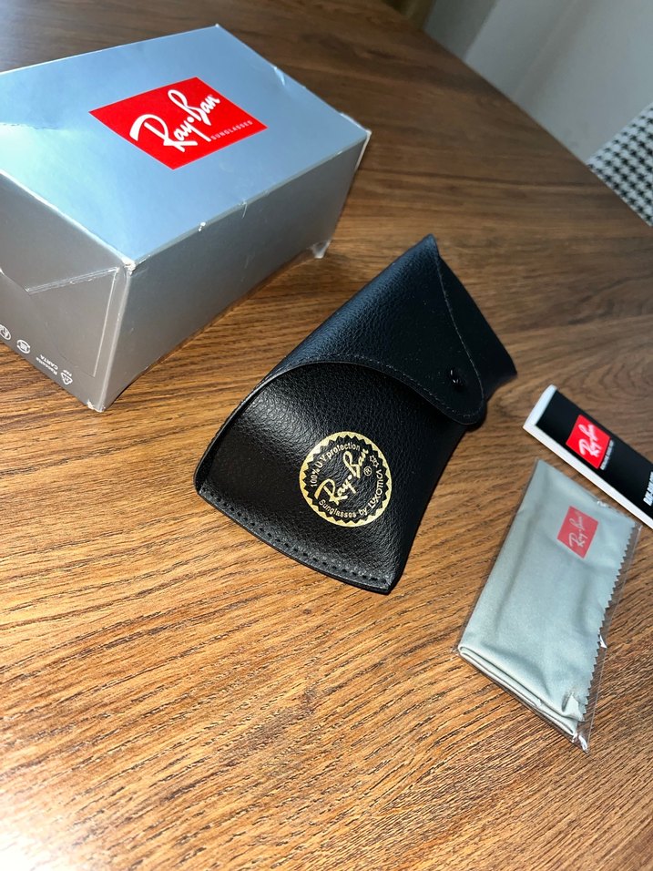 Ray-Ban Siyah Gözlük Kabı - Görsel 3