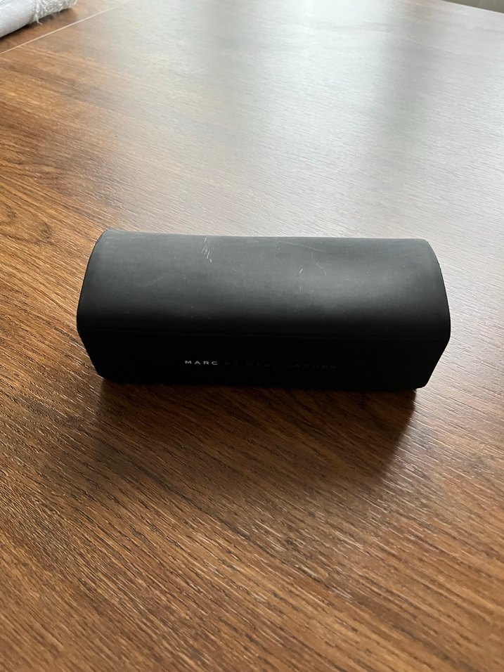 Marc Jacobs Siyah gözlük kabı - Görsel 5