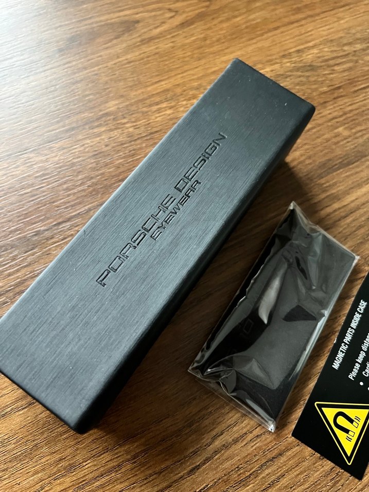 Siyah Porsche Design gözlük kabı - Görsel 3