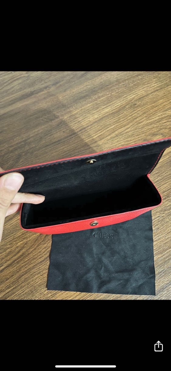 Kırmızı Deri Guess Kadın gözlük kılıfı - Görsel 2