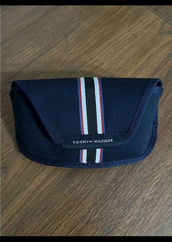 Tommy Hilfiger Mavi gözlük Kılıfı