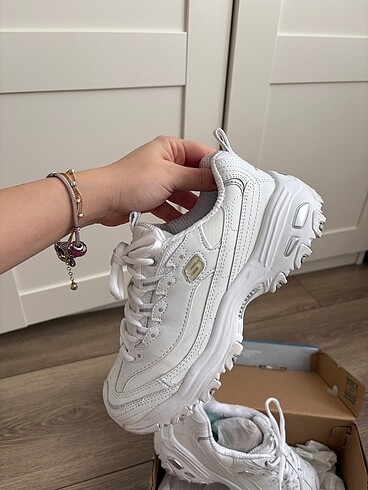 36 Beden beyaz Renk Skechers D?lites Spor Ayakkabı