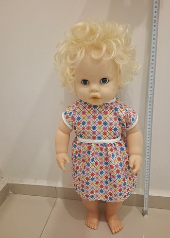Renkli Elbiseli Büyük oyuncak Bebek