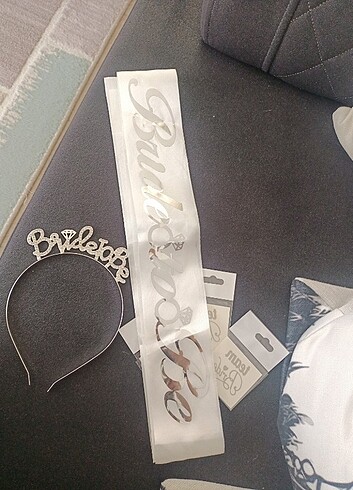  Beden Bride yazılı taç sticker ve kuşak 