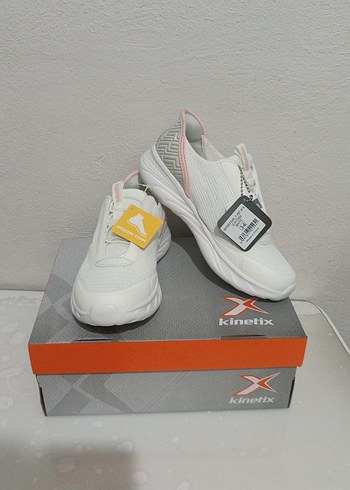 Kinetix Beyaz Kadın Spor Ayakkabı