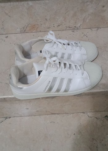 Gri Çizgili Beyaz Kadın Spor Ayakkabı - Görsel 2