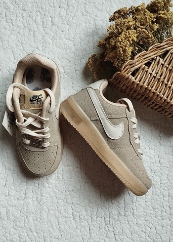 Nike 26
