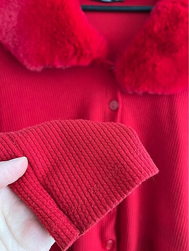 Kürk yaka detaylı hırka - Görsel 3