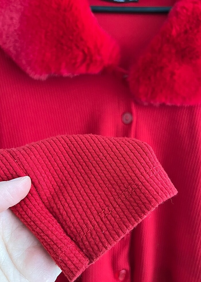 Kürk yaka detaylı hırka - Görsel 3