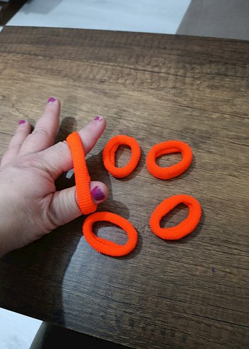 Kırmızı Elastik Çocuk Saç Tokası - Görsel 2