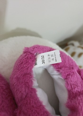 Kızlar için Pembe Nakışlı Peluş Ev Terliği - Görsel 2