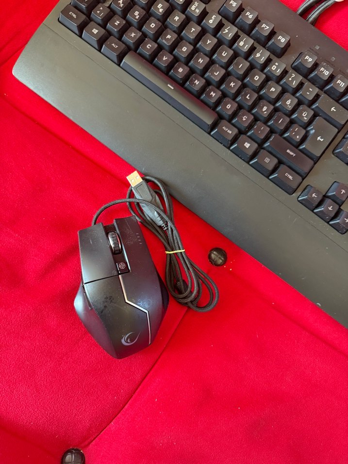 Logitech G213 Klavye Q Klavye Gaming Oyuncu - Görsel 2