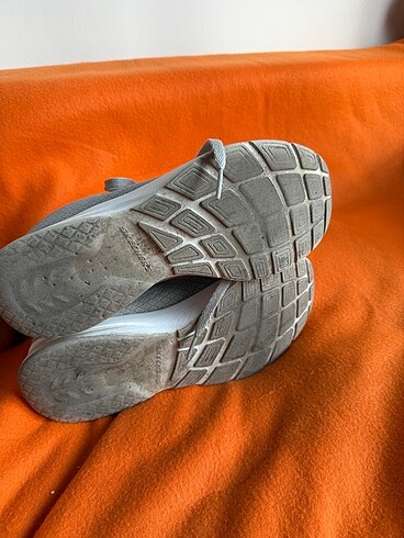 38 Beden gri Renk Skechers Kadın Spor Ayakkabı 38 numara
