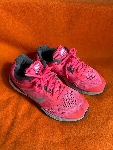 38 Beden Nike Kadın Spor Ayakkabı 38 numara