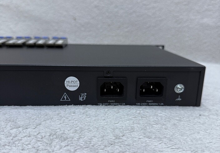 Beden TpLink TL-SX3016F 16 Port Yönetimli Switch