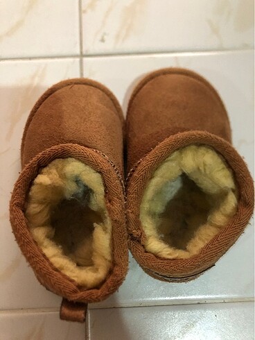 Ugg Bebek bot
