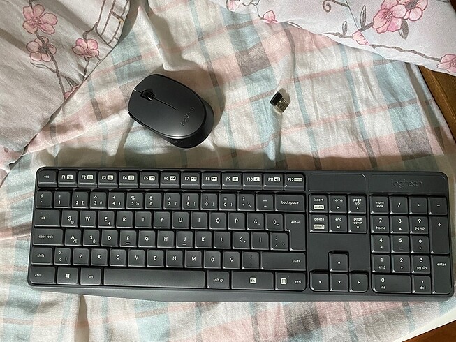 Logitech MK235 Klavye & Mouse