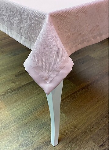 122*152 cm Üzüm Bağı Pastel Pembesi Kumaş Masa Örtüsü