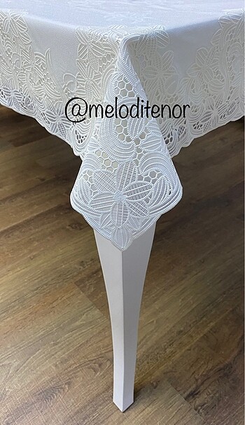  Beden 122*158 İşleme Desen PVC Masa Örtüsü
