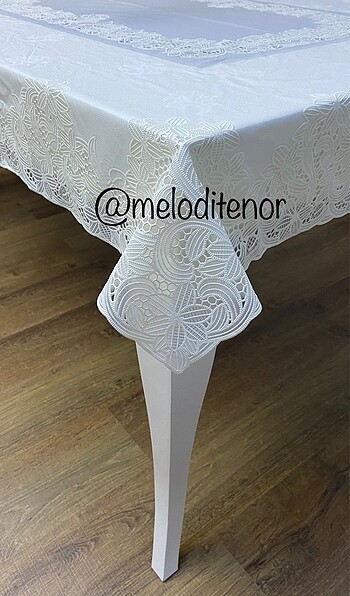 122*158 İşleme Desen PVC Masa Örtüsü