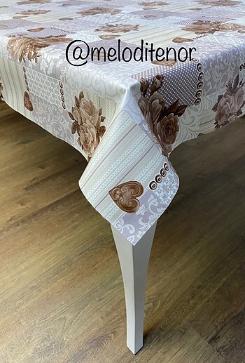  Beden 100*140 Kaymaz Astarlı PVC Masa Örtüsü